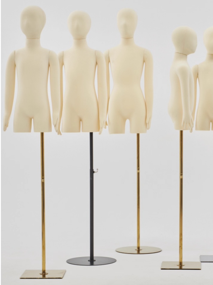 عارضات أزياء للأطفال لعرض كامل - مراجعة Baby Clothing Display Stand وسعره