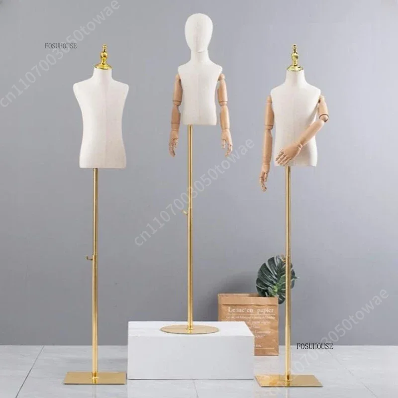 مانيكان أطفال بجسم علوي مع أذر - مراجعة Baby Clothing Stores وسعره